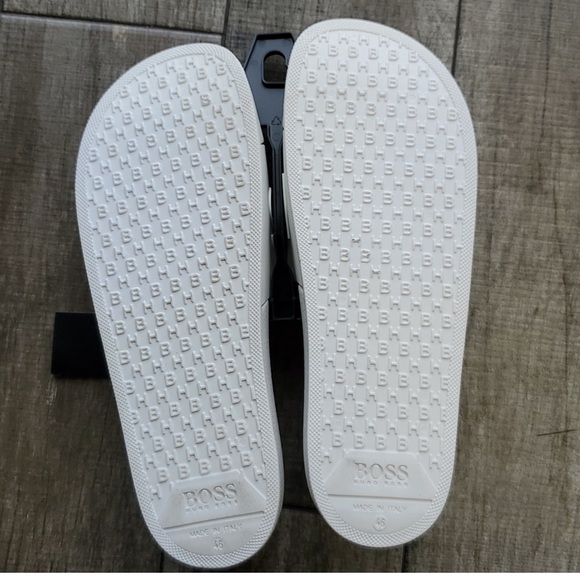 Last One 100% Authentic Hugo Boss BOSS logo sandal / slipper New - Picture 2 of 3